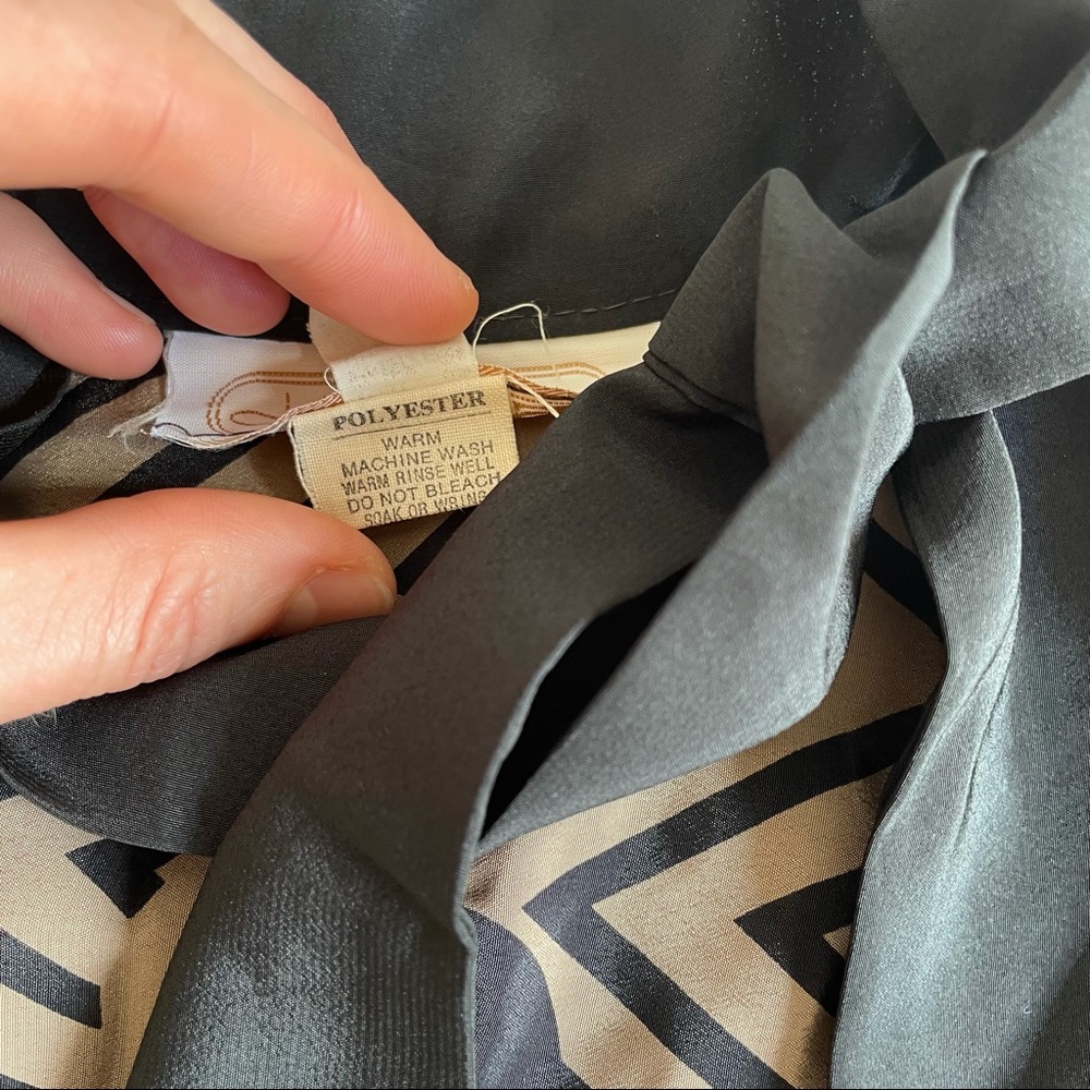 Impeccable true vintage 1960’s dress by KENNEDY’s. Tagged 12 - Picture 8 of 9